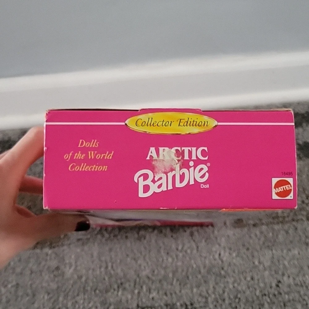 Artic Barbie - Picture 7 of 9
